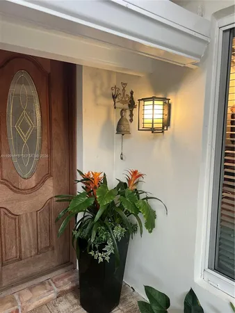 $3,275,000 | 204 Westwood Drive, Key Biscayne, FL 33149