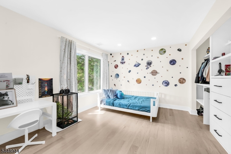 17 Meadow Road Clark, NJ 07066 - Photo 20 of 34 Gallery Image 20