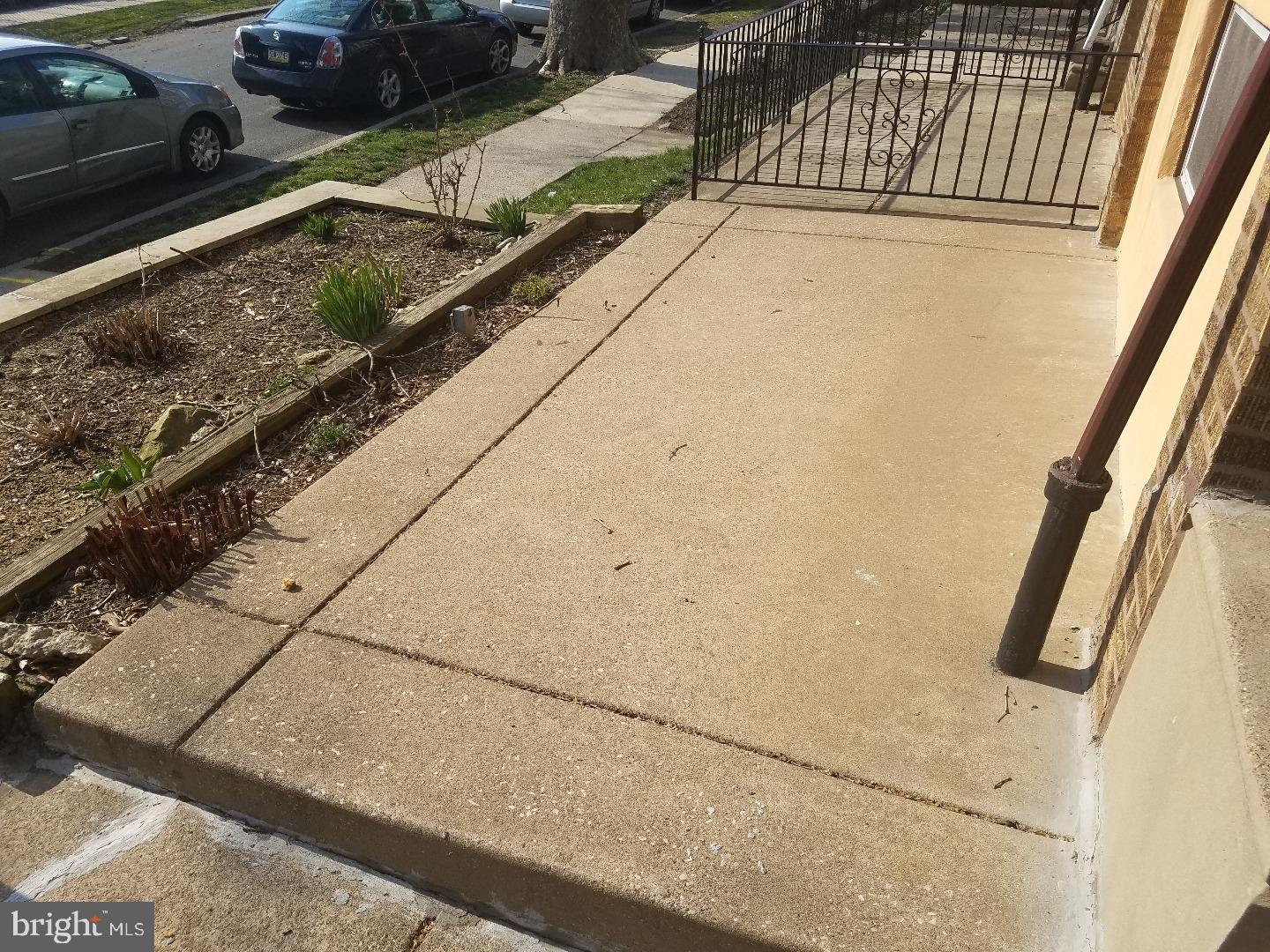 1233 Atwood Road Philadelphia, PA 19151 - Photo 2 of 24 Gallery Image 2