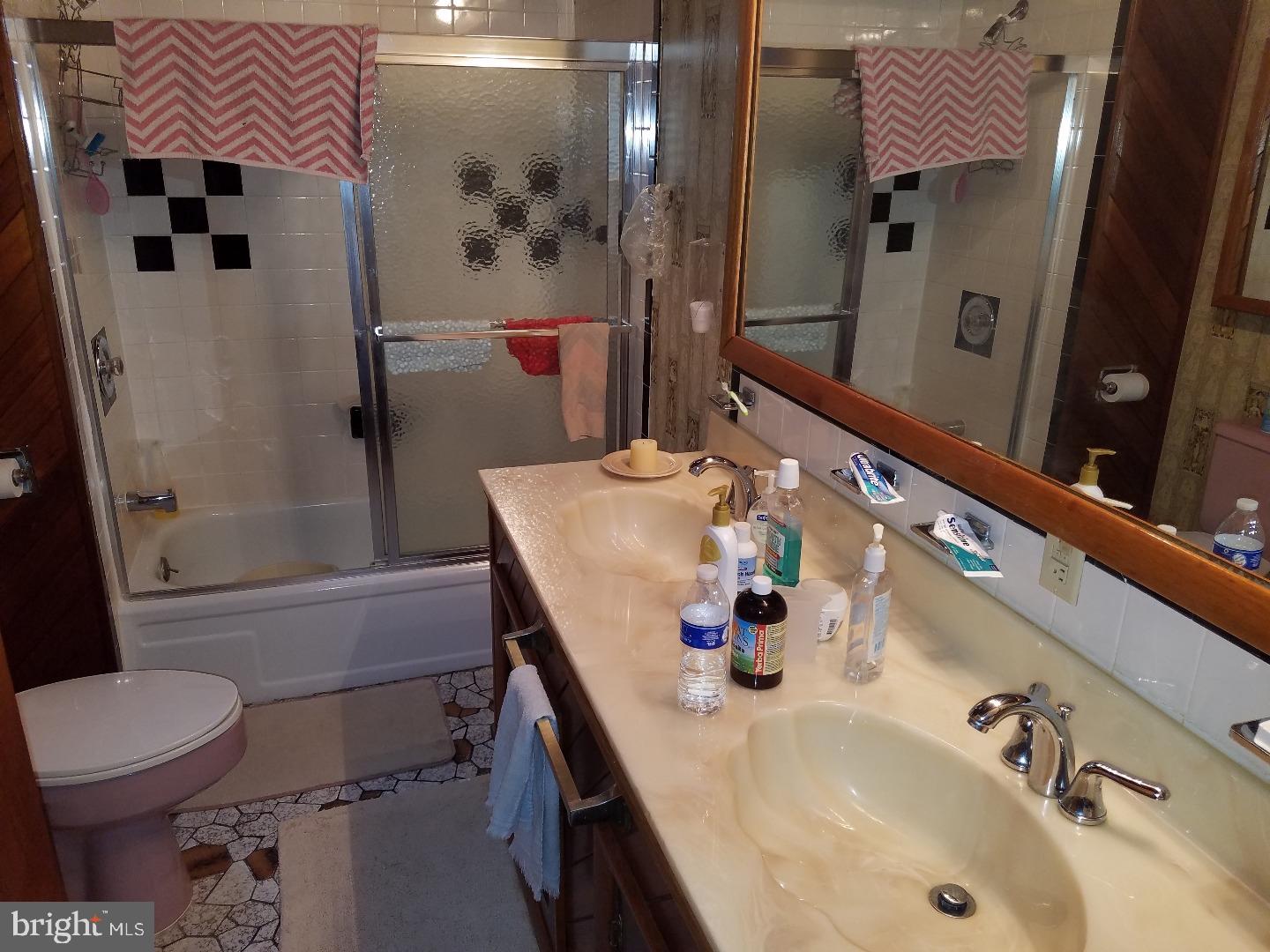1233 Atwood Road Philadelphia, PA 19151 - Photo 13 of 24 Gallery Image 13