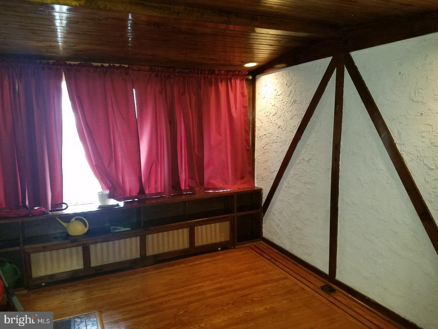 1233 Atwood Road Philadelphia, PA 19151 - Photo 3 of 24 Gallery Image 3