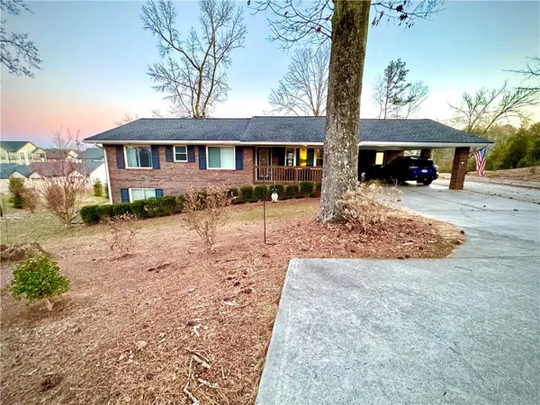 $400,000 | 1335 Hillcrest Drive, Sugar Hill, GA 30518