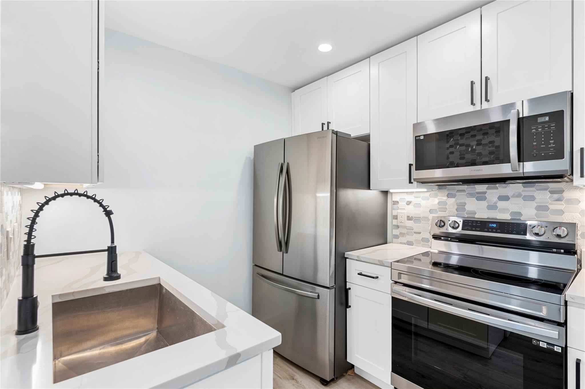 825 Northwest 13th Street, Unit 101 Boca Raton, FL 33486 - Photo 4 of 18 Photo 4