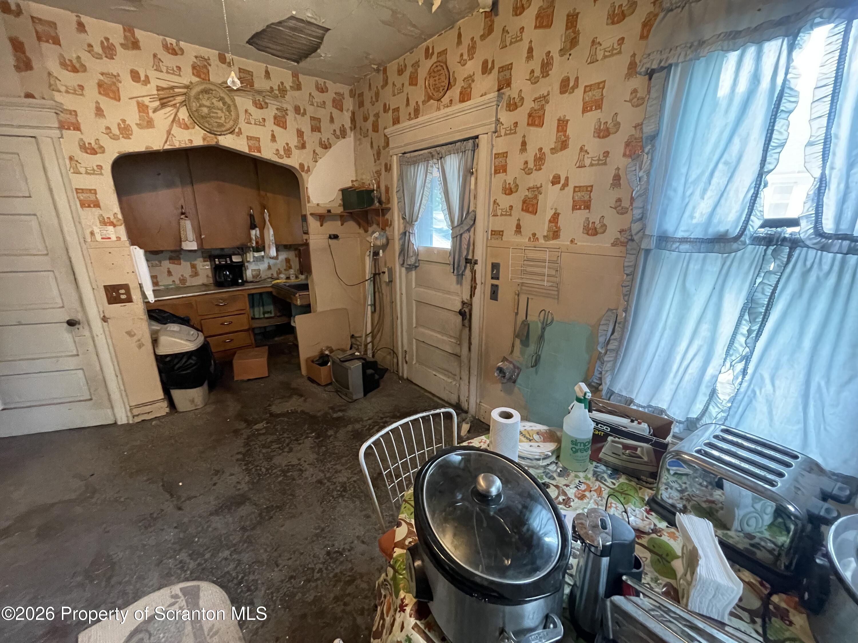 1625 Myrtle Street Scranton, PA 18510 - Photo 15 of 35 Kitchen