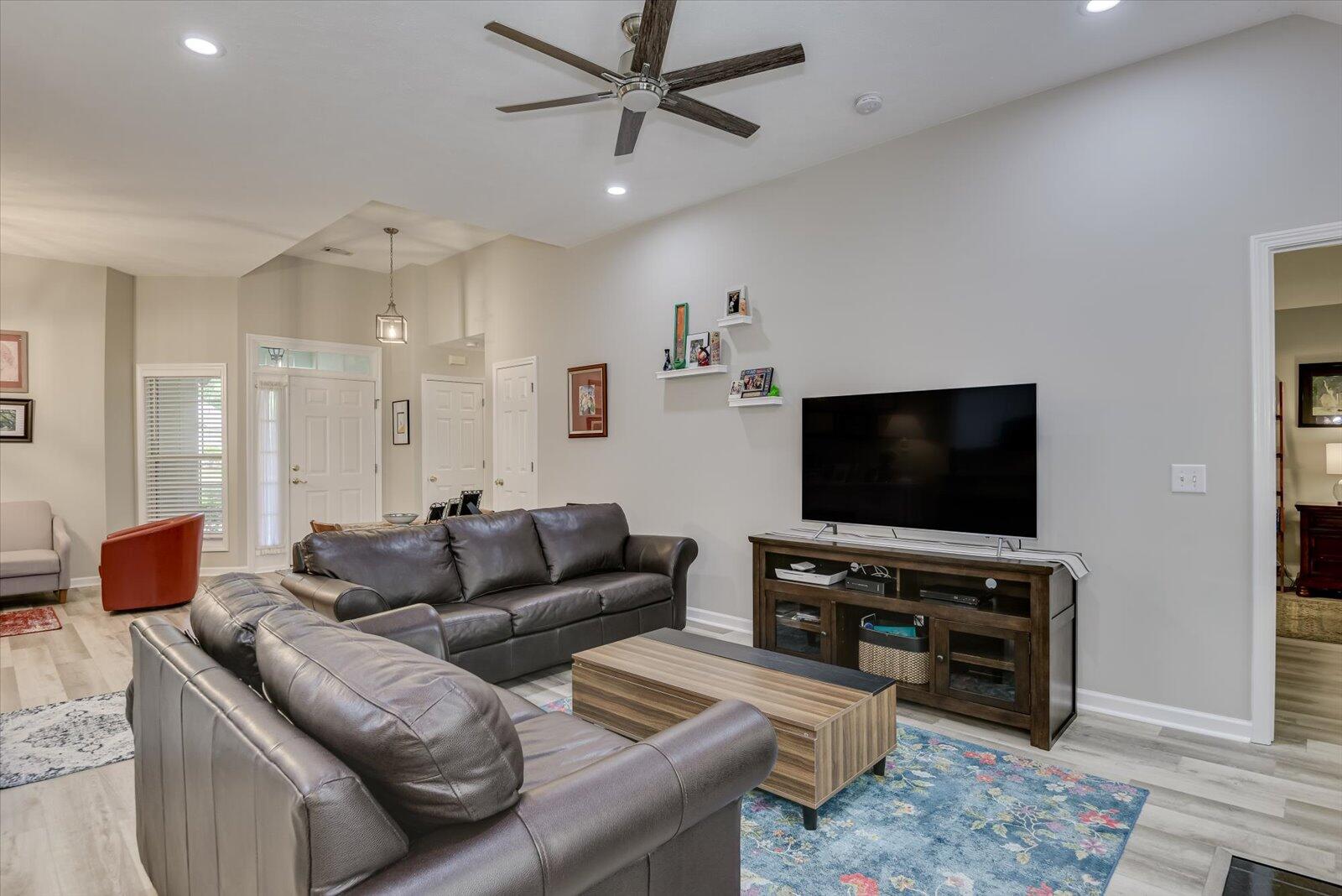 222 Boxwood Road Aiken, SC 29803 - Photo 11 of 34
