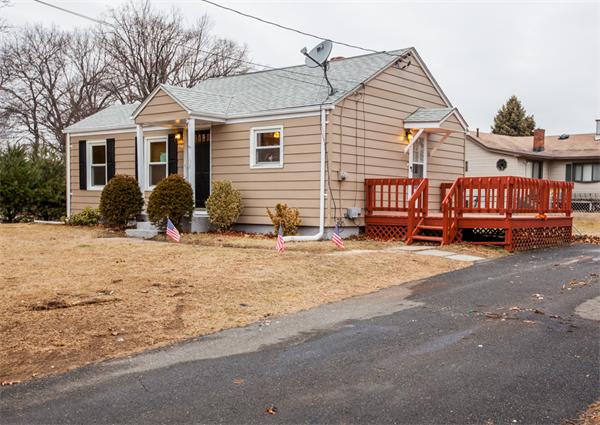 158 Mount Vernon Road Chicopee, MA 01013 - Photo 1 of 23 Gallery Image 1