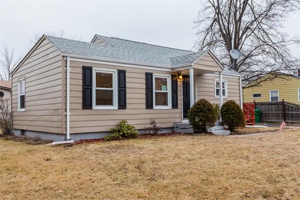 158 Mount Vernon Road Chicopee, MA 01013 - Photo 3 of 23 Gallery Image 3
