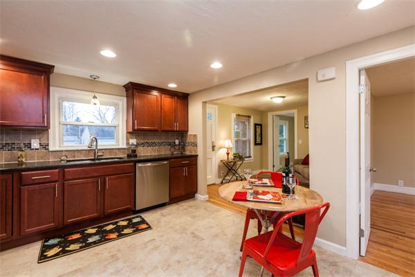 158 Mount Vernon Road Chicopee, MA 01013 - Photo 6 of 23 Gallery Image 6