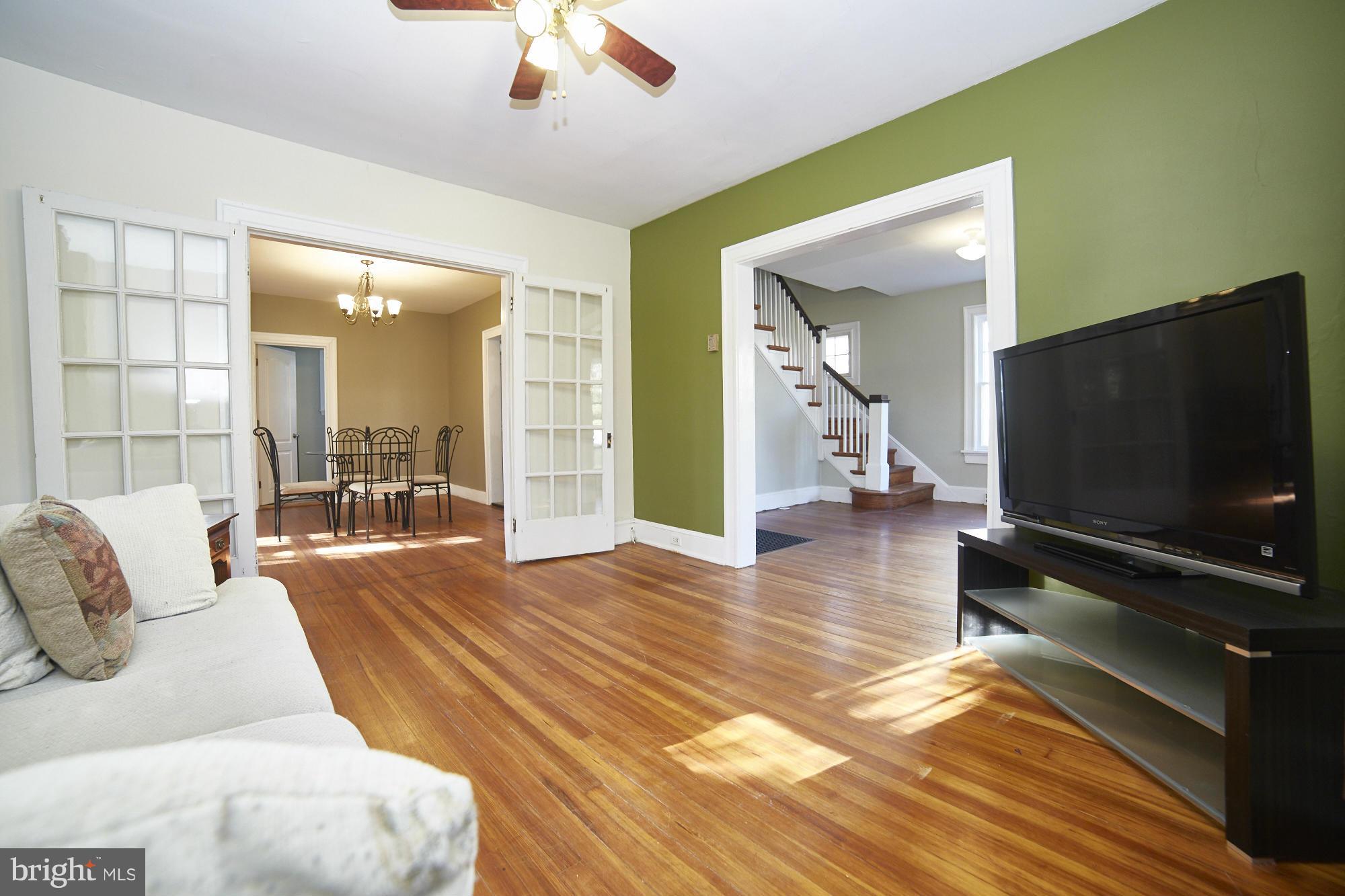 103 Hanover Road Reisterstown, MD 21136 - Photo 11 of 26 Living Room