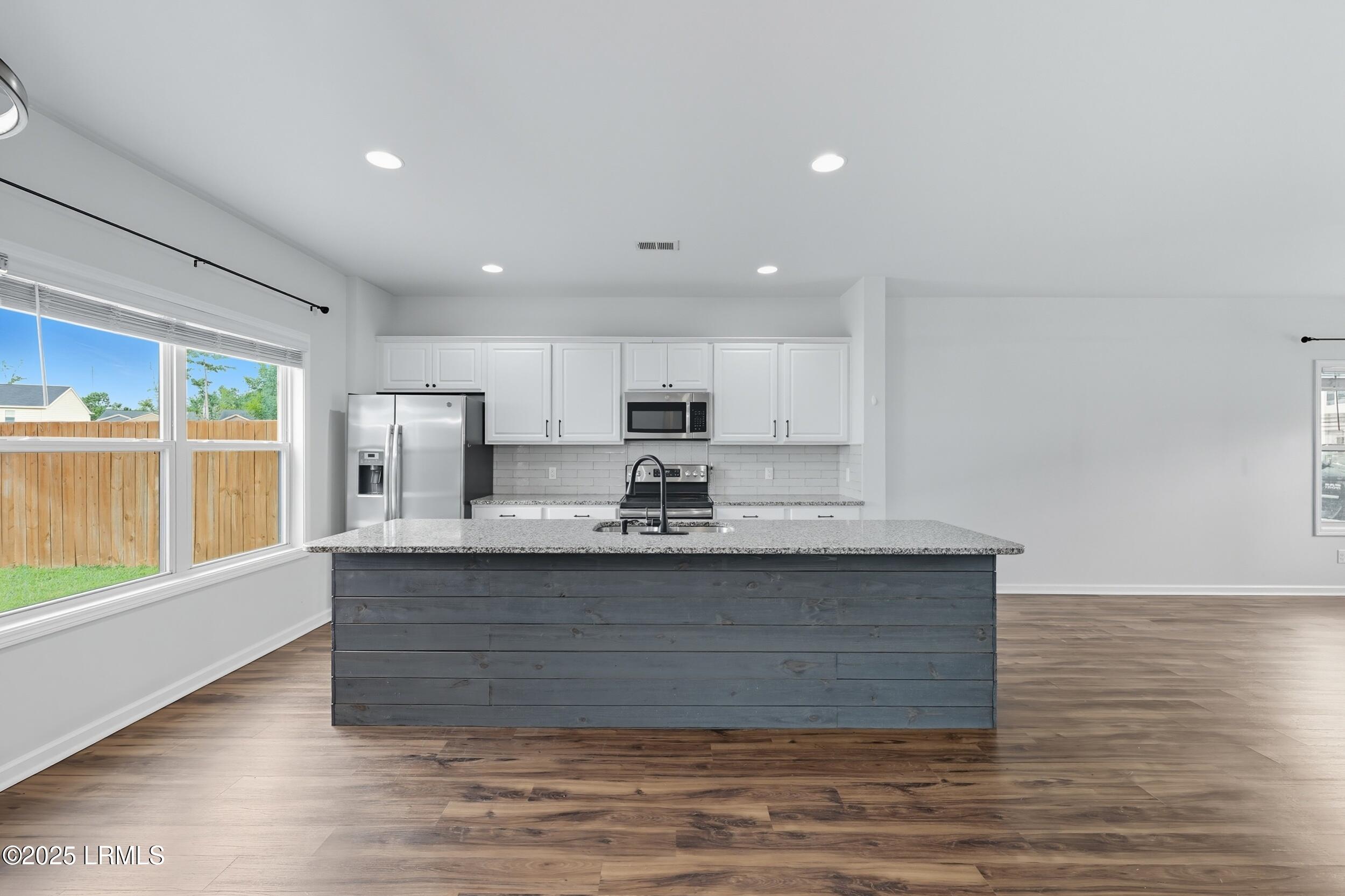 42 Chestnut Street Beaufort, SC 29906 - Photo 12 of 56 16_013_ru4a0056