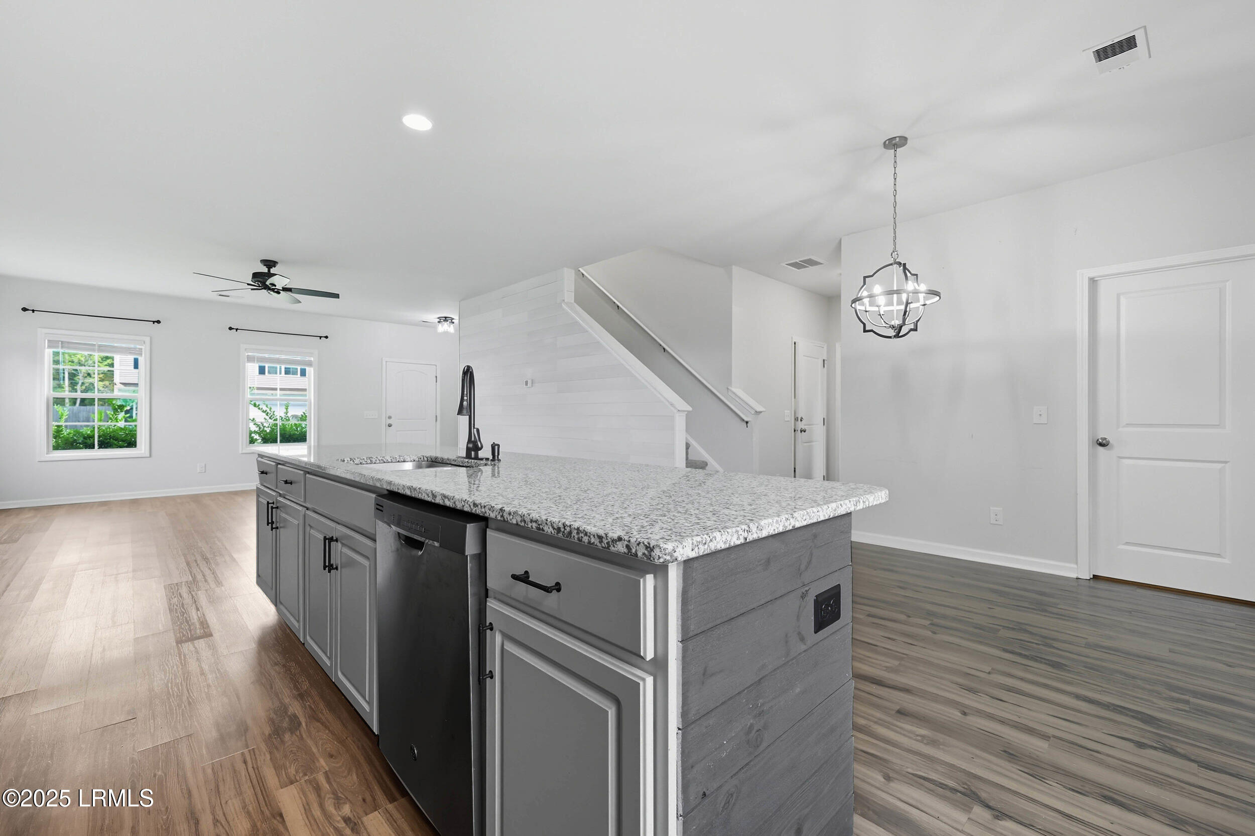 42 Chestnut Street Beaufort, SC 29906 - Photo 13 of 56 17_011_ru4a0031