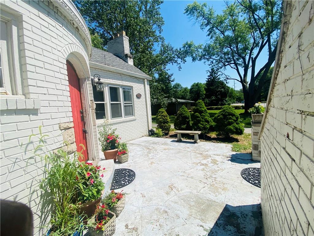 5325 Michigan Road Indianapolis, IN 46228 - Photo 6 of 58 Gallery Image 6