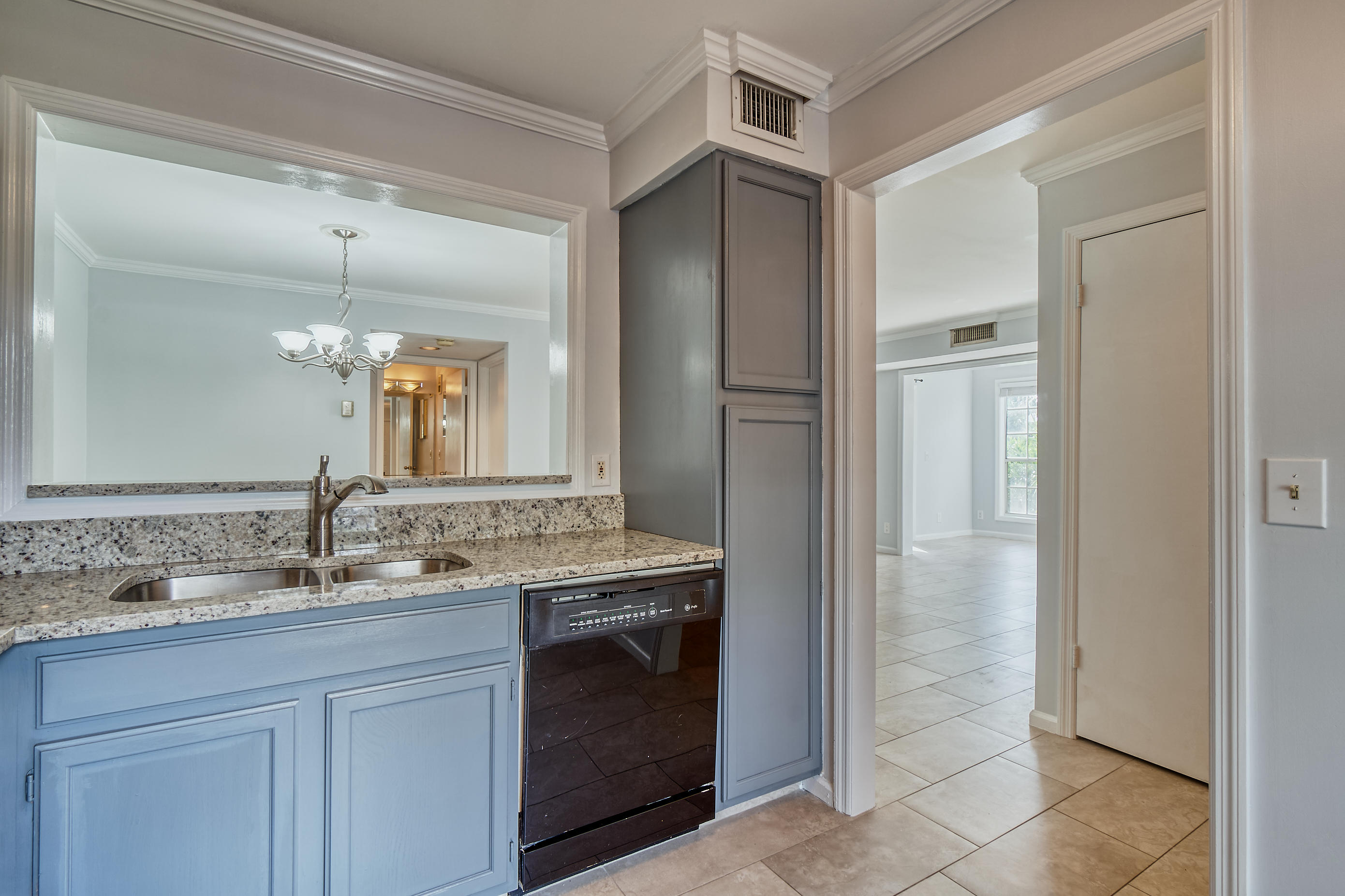 5032 Heatherhill Lane, Unit 70 Boca Raton, FL 33486 - Photo 9 of 25 5032 011