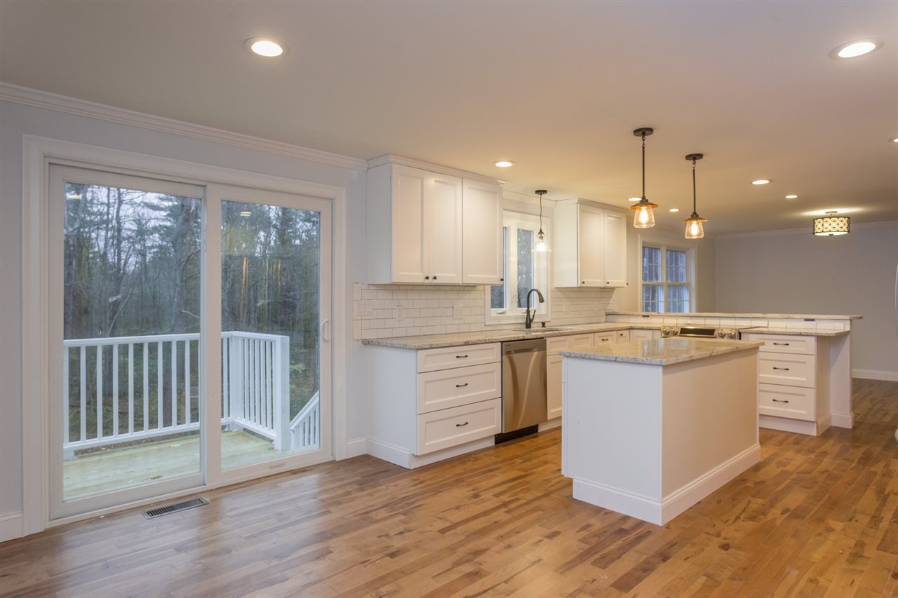 121 Stratham Heights Road Stratham, NH 03885 - Photo 4 of 31