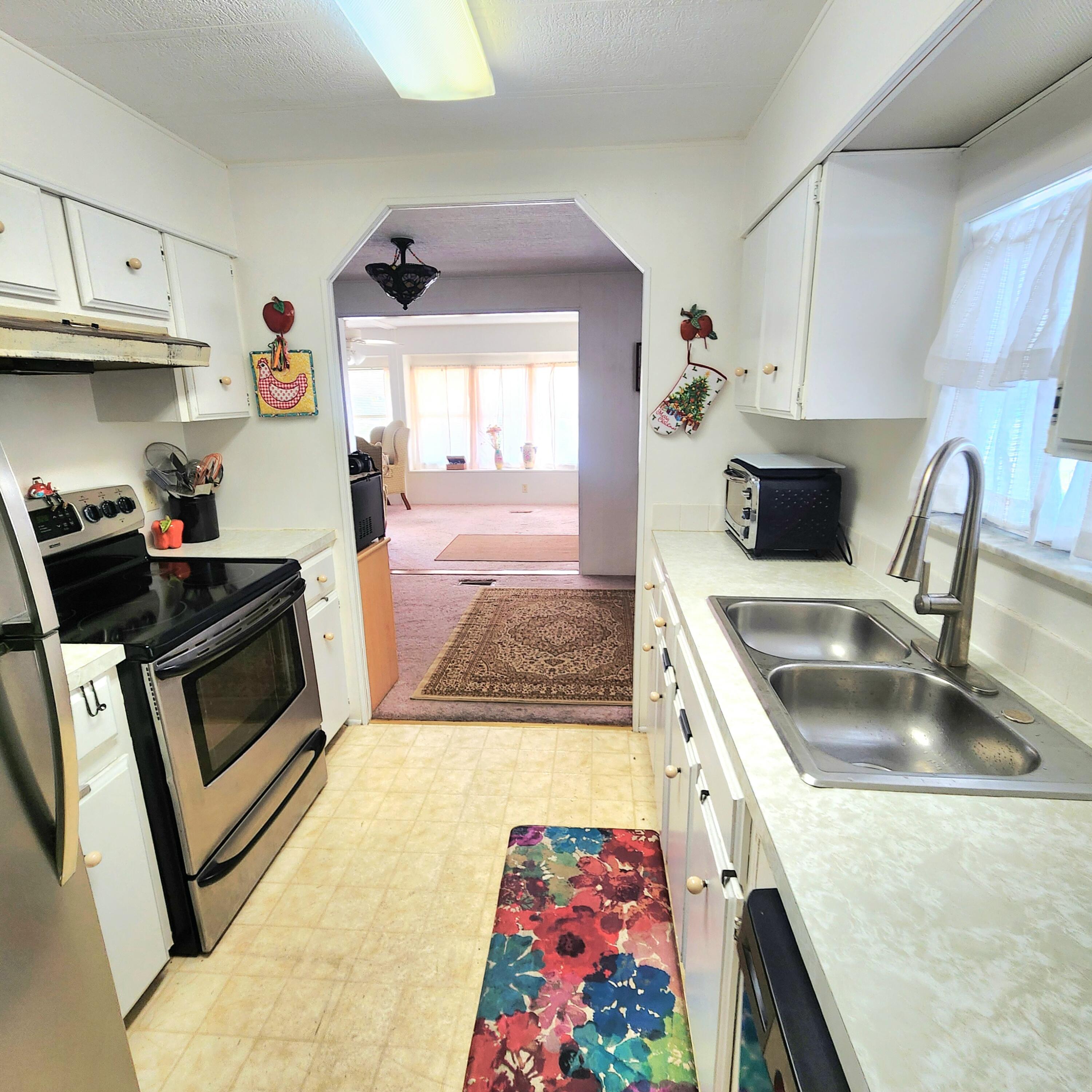 98 Camino Del Rio Port St. Lucie, FL 34952 - Photo 18 of 60 20260308_152826