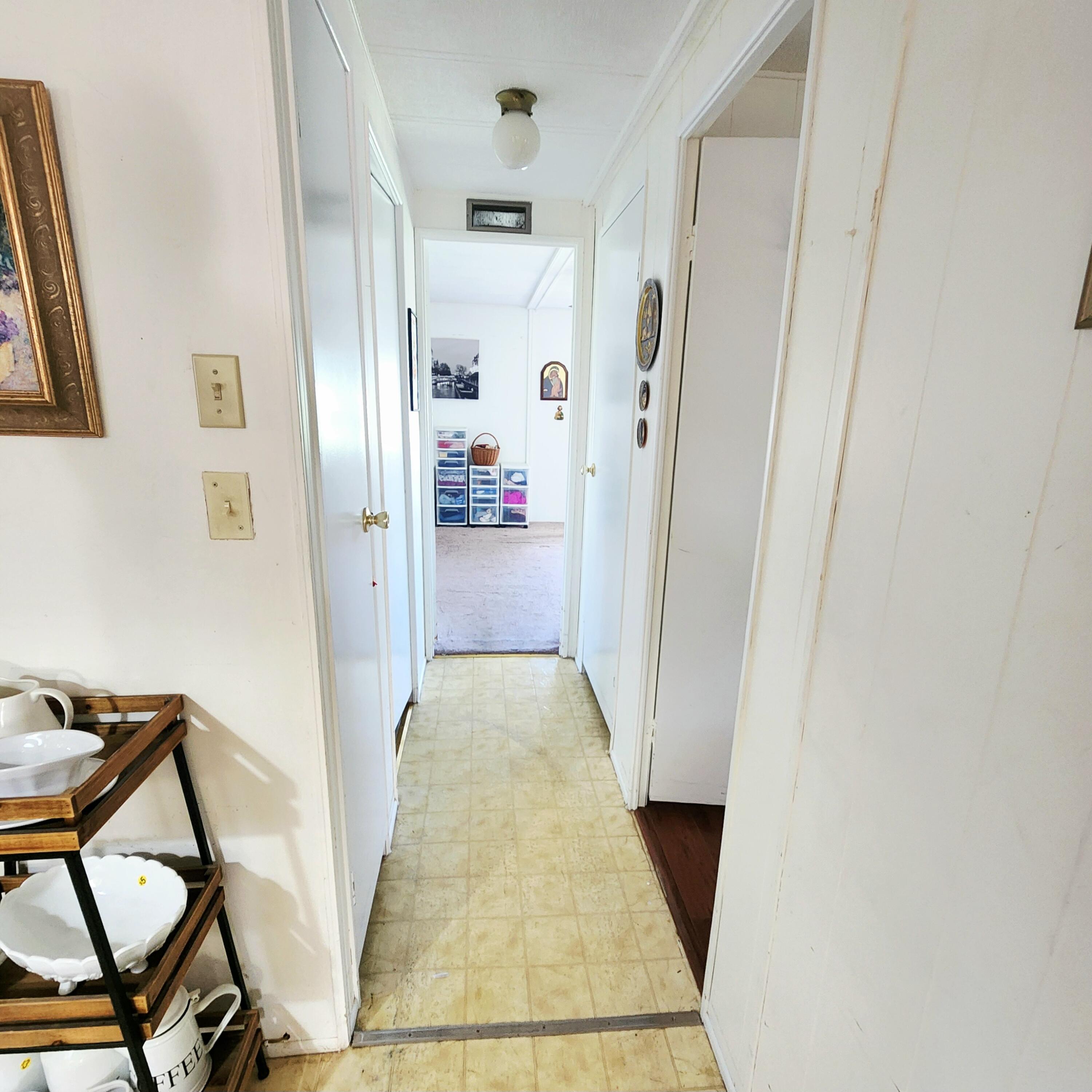 98 Camino Del Rio Port St. Lucie, FL 34952 - Photo 25 of 60 20260308_152452