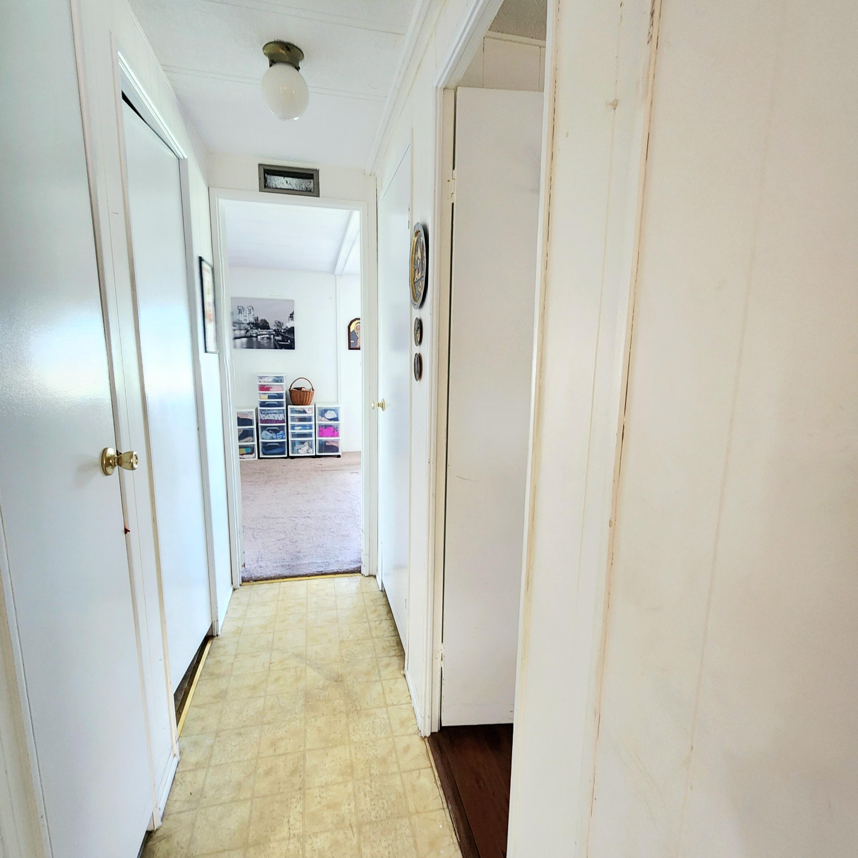 98 Camino Del Rio Port St. Lucie, FL 34952 - Photo 36 of 60 20260308_152443