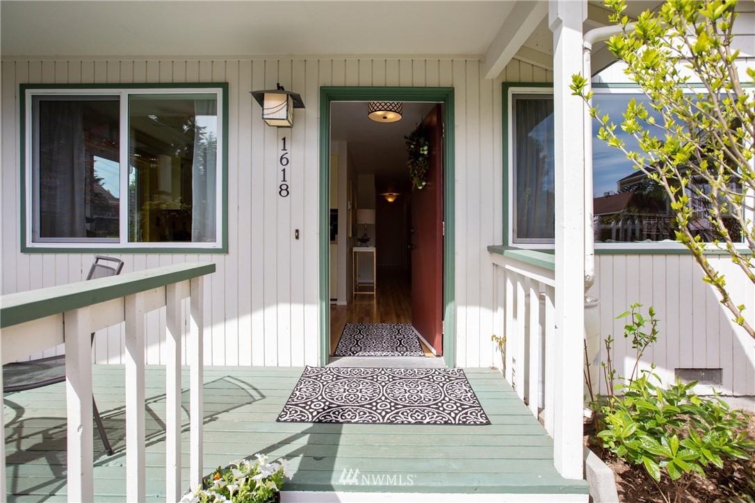 1618 Rockefeller Avenue Everett, WA 98201 - Photo 6 of 38