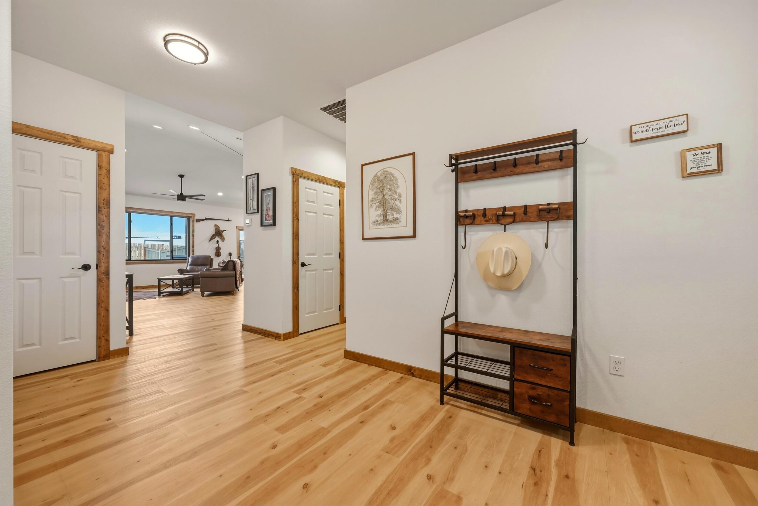 1353 Stoneridge Drive Ranchester, WY 82839 - Photo 22 of 43 Foyer area
