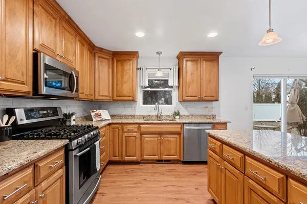 $475,000 | 854 Krause Road, Green Bay, WI 54313