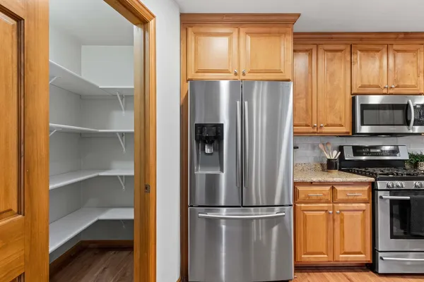 $475,000 | 854 Krause Road, Green Bay, WI 54313