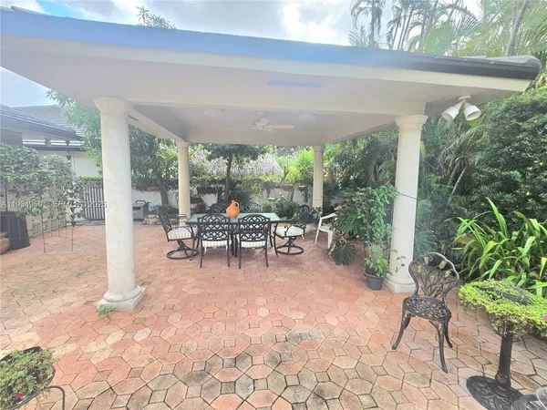 $1,350,000 | 16422 Northwest 83rd Place, Miami Lakes, FL 33016