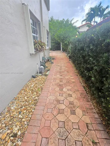 $1,350,000 | 16422 Northwest 83rd Place, Miami Lakes, FL 33016