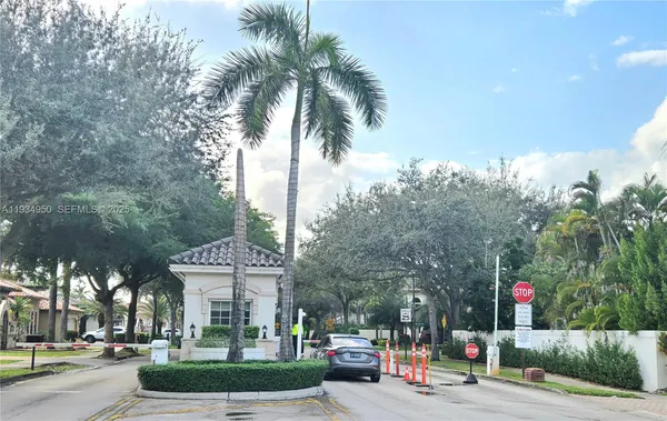 $1,350,000 | 16422 Northwest 83rd Place, Miami Lakes, FL 33016
