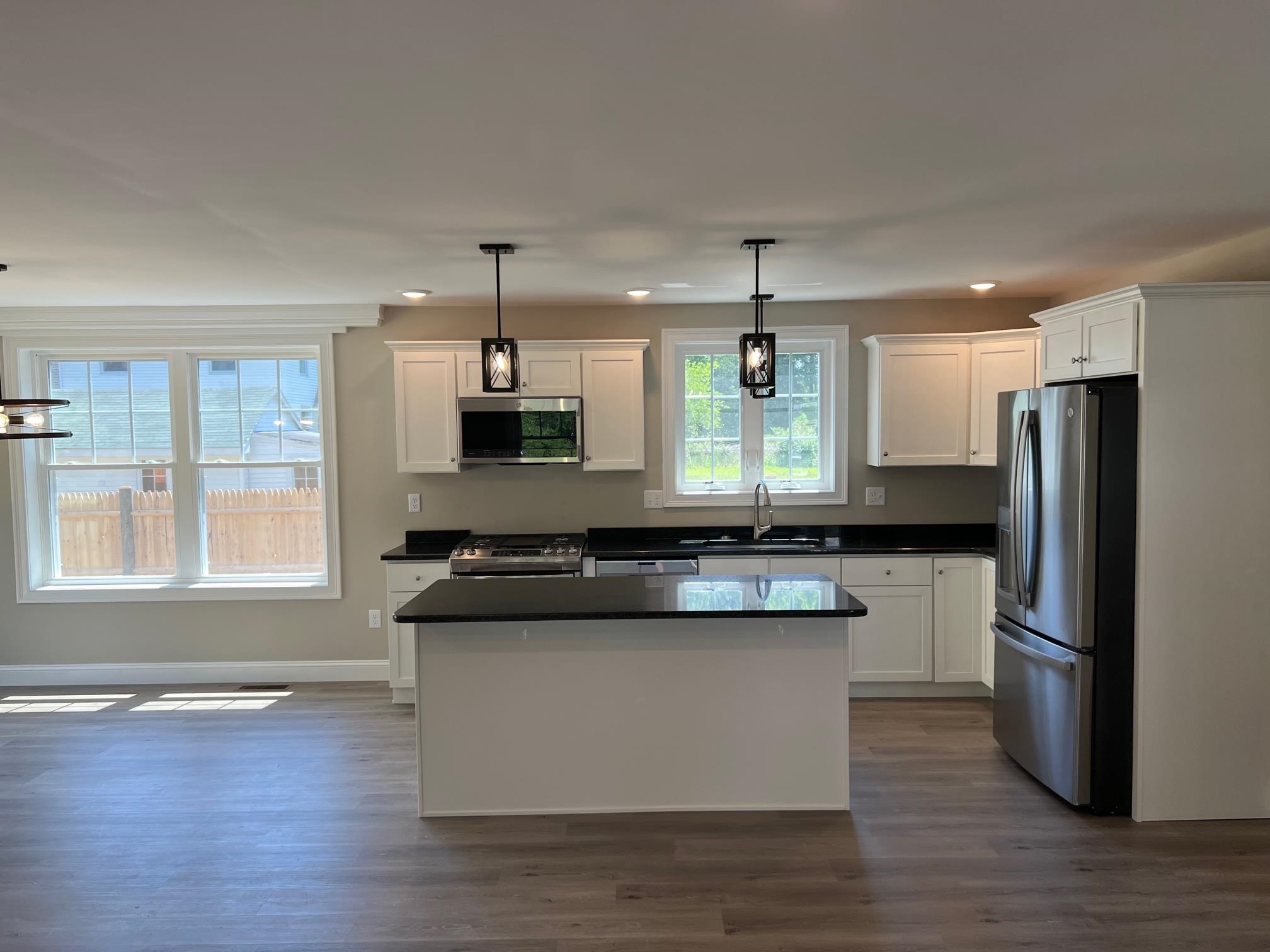 5 Hadley Road Merrimack, NH 03054 - Photo 8 of 34 Gallery Image 8
