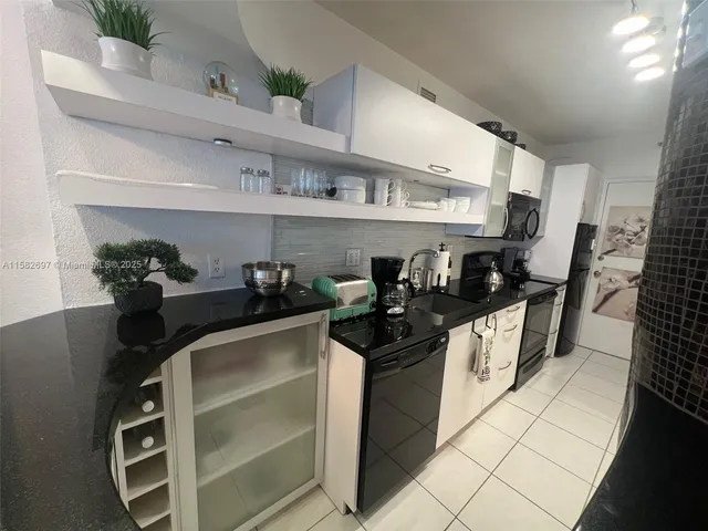 $4,000 | 100 Lincoln Road, Unit 603, Miami Beach, FL 33139