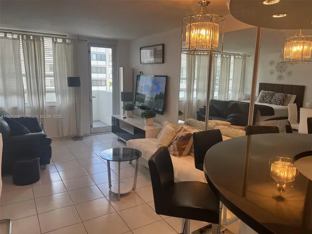 $4,000 | 100 Lincoln Road, Unit 603, Miami Beach, FL 33139