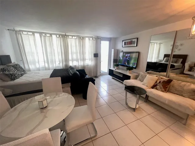 $4,000 | 100 Lincoln Road, Unit 603, Miami Beach, FL 33139