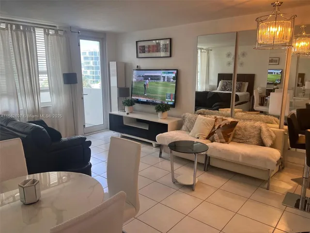 $4,000 | 100 Lincoln Road, Unit 603, Miami Beach, FL 33139