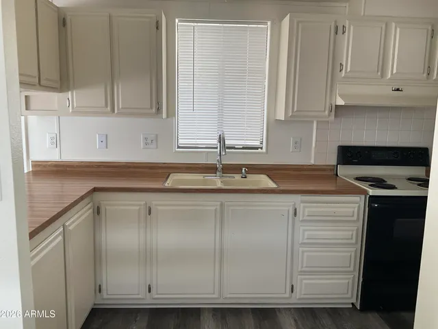 $39,900 | 2292 North Ironwood Drive, Unit 109, Apache Junction, AZ 85120