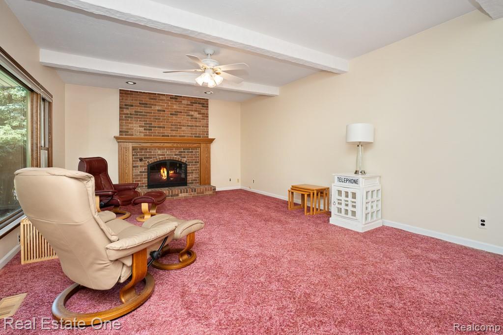 2633 New England Drive Rochester, MI 48309 - Photo 24 of 57 2633 New England_MLS-024.jpg