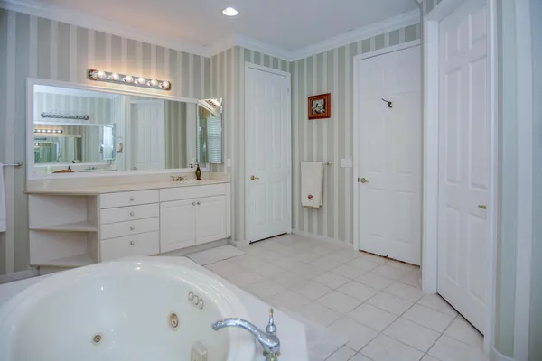 a view of a workspace with furniture