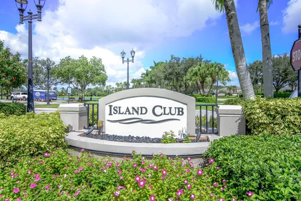 a view of a tennis court