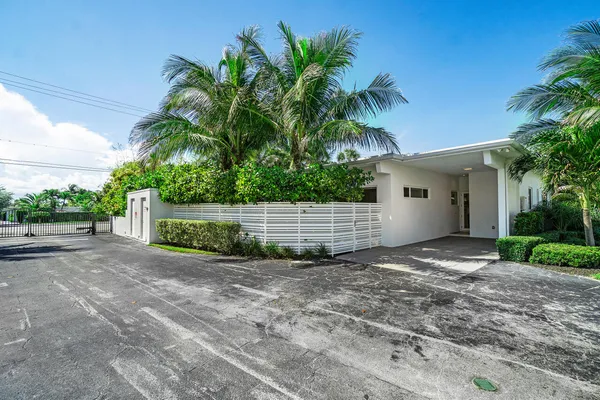 $6,900 | 1212 Hillsboro Mile, Unit VILLA 10, Hillsboro Beach, FL 33064