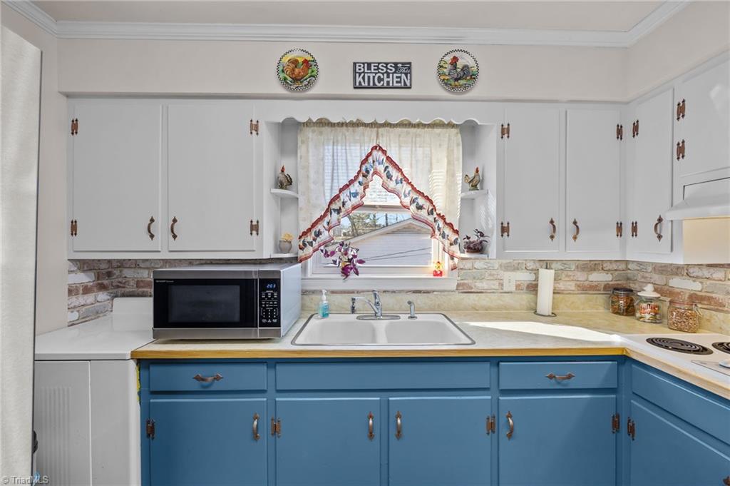 1217 Border Street Burlington, NC 27217 - Photo 9 of 17