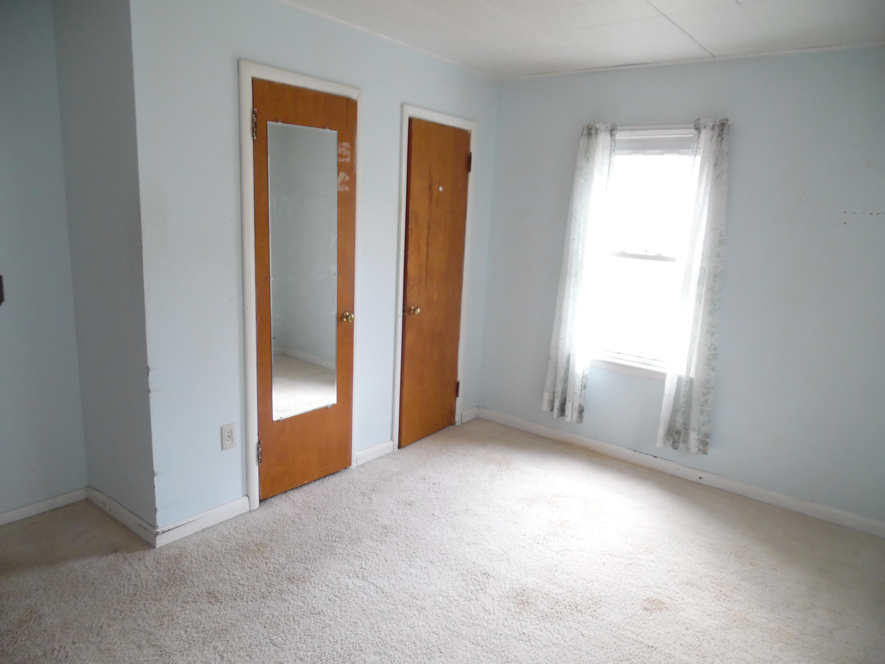 216 Miller Drive Albion, MI 49224 - Photo 12 of 24 SAM_6216