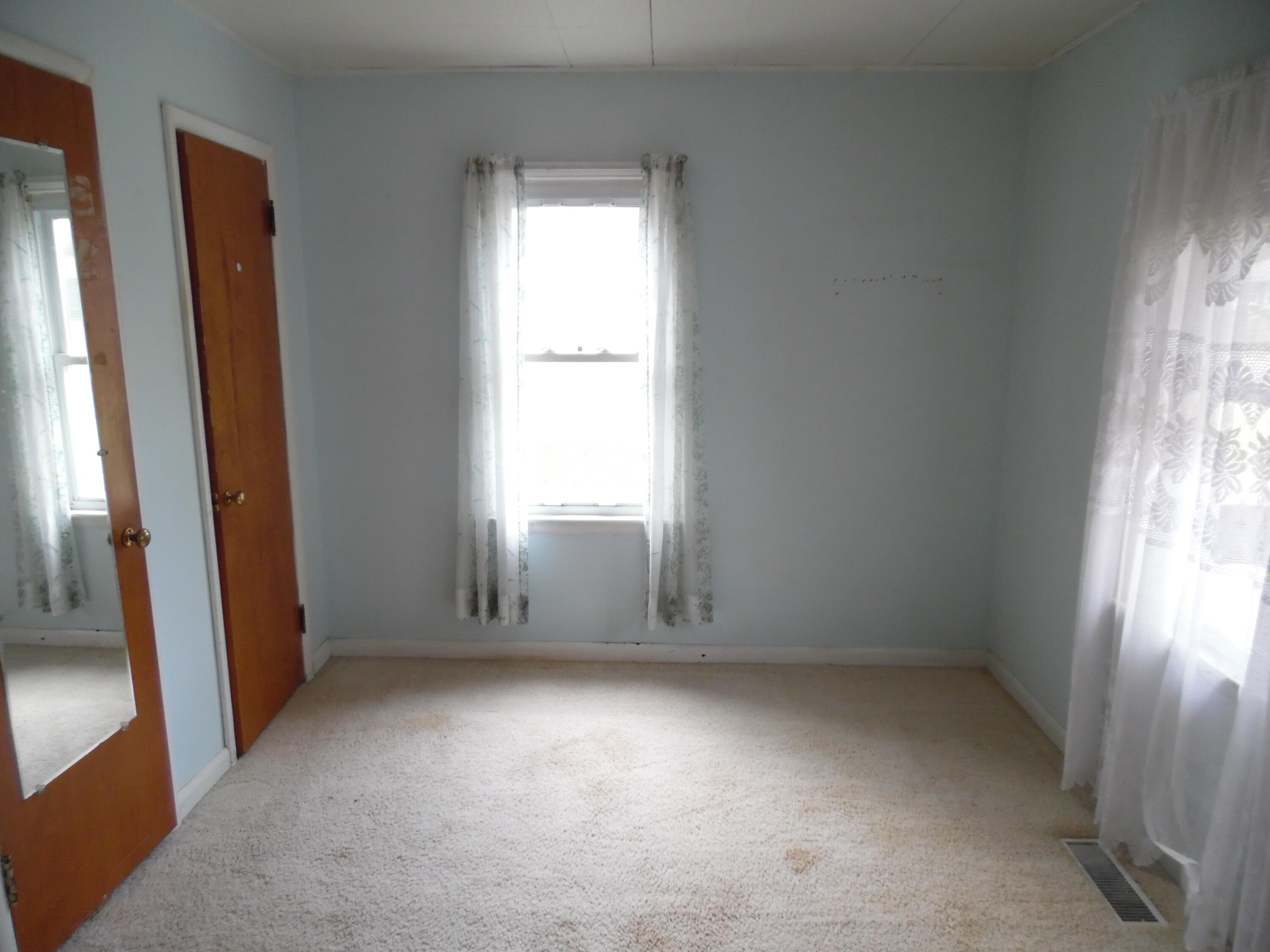 216 Miller Drive Albion, MI 49224 - Photo 14 of 24 SAM_6217