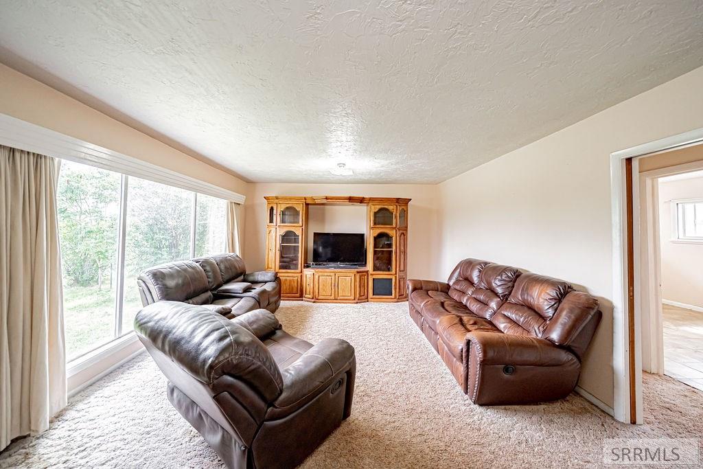 546 East 3000 Road North Rexburg, ID 83440 - Photo 5 of 44