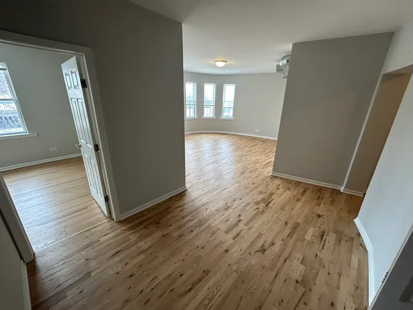 $1,950 | 7153 West Grand Avenue, Unit 202, Chicago, IL 60707