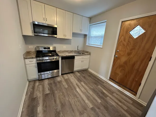 $1,950 | 7153 West Grand Avenue, Unit 202, Chicago, IL 60707
