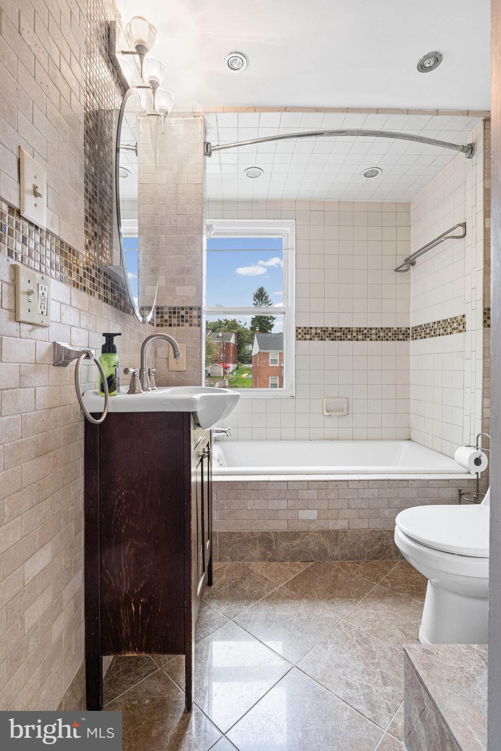 1037 Reverdy Road Baltimore, MD 21212 - Photo 13 of 26 Gallery Image 13