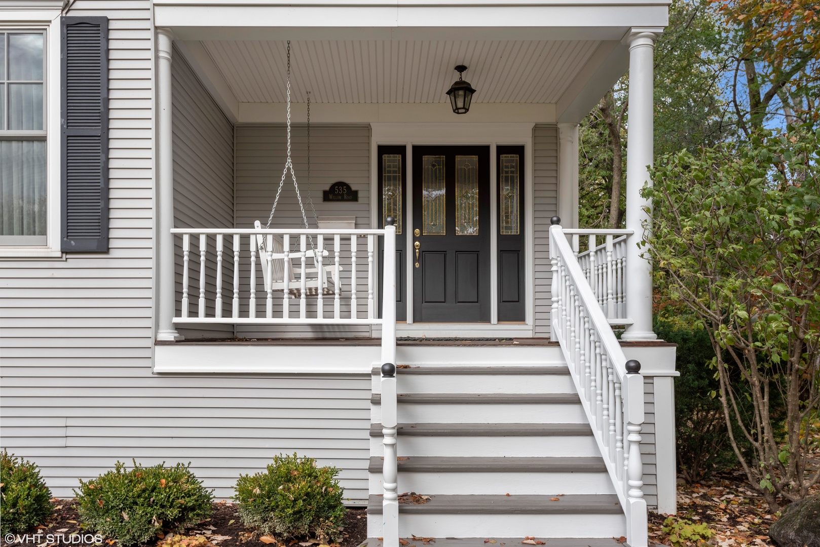 535 Willow Road Winnetka, IL 60093 - Photo 4 of 40