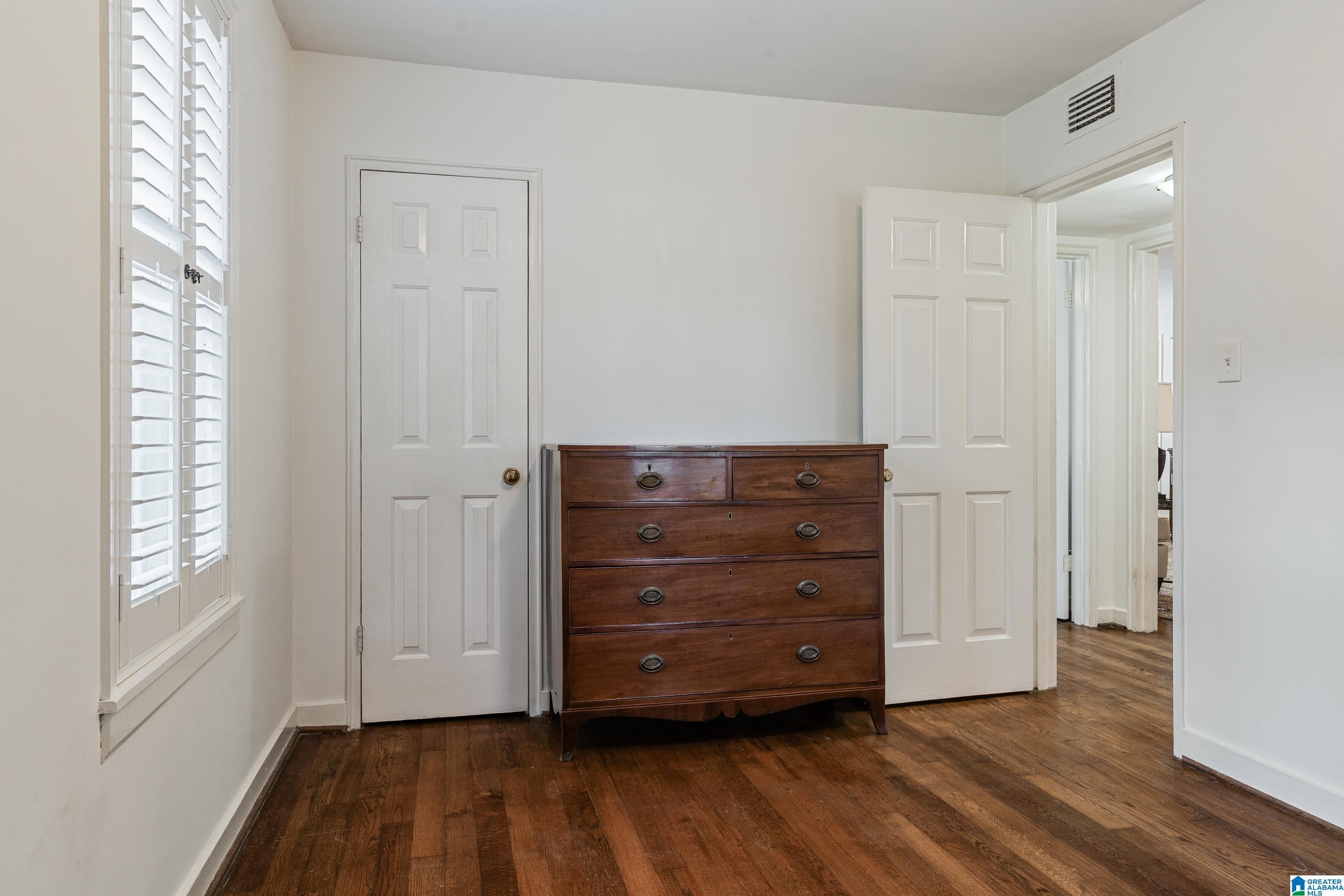 204 Fox Hall Road, Unit 204B Mountain Brook, AL 35213 - Photo 18 of 25 Gallery Image 18