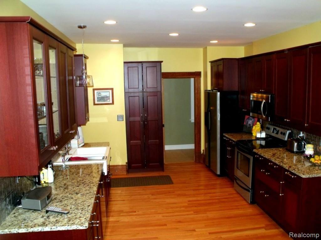 424 South Walnut Street Howell, MI 48843 - Photo 7 of 39 32-DSCF7946.jpg