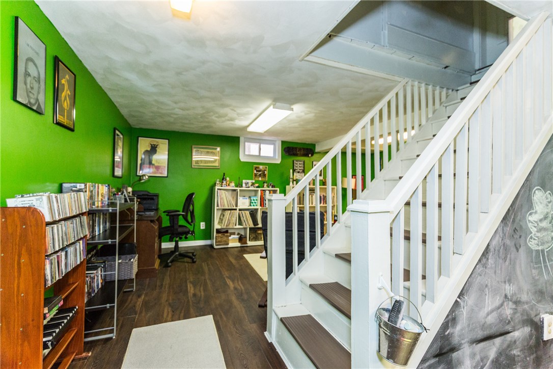 43 Brookwood Road Cranston, RI 02910 - Photo 26 of 33 Gallery Image 26