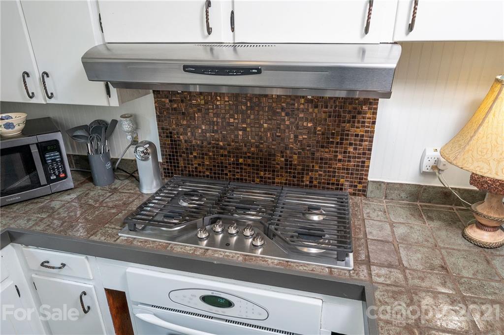191 Spring Mountain Road Fairview, NC 28730 - Photo 15 of 30 Gallery Image 15